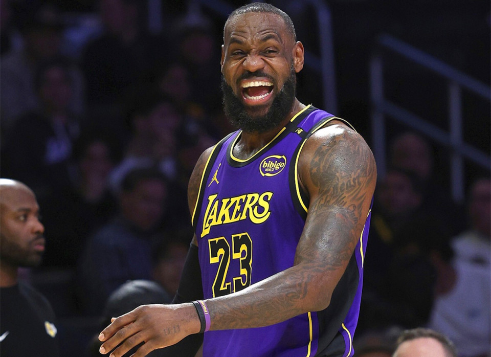 拥有出牌权 拥有出牌权